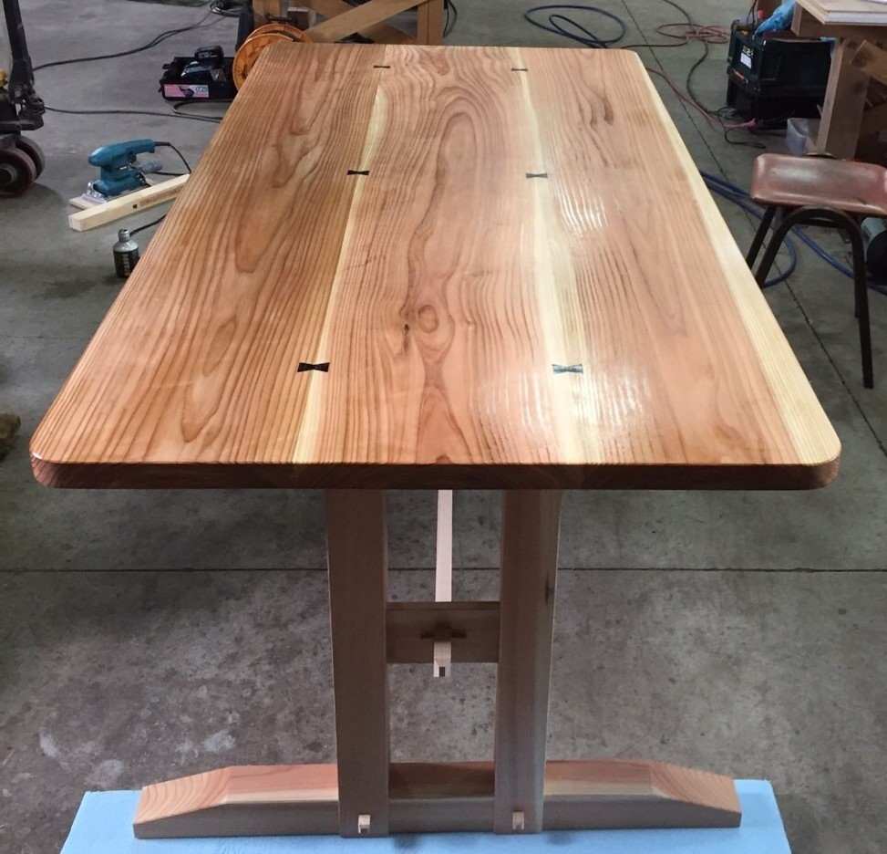 無垢杉 木組みテーブル製作 施工後